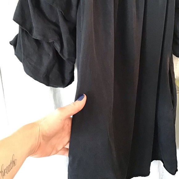 Velvet Heart Off Shoulder Dress - Picture 7 of 7